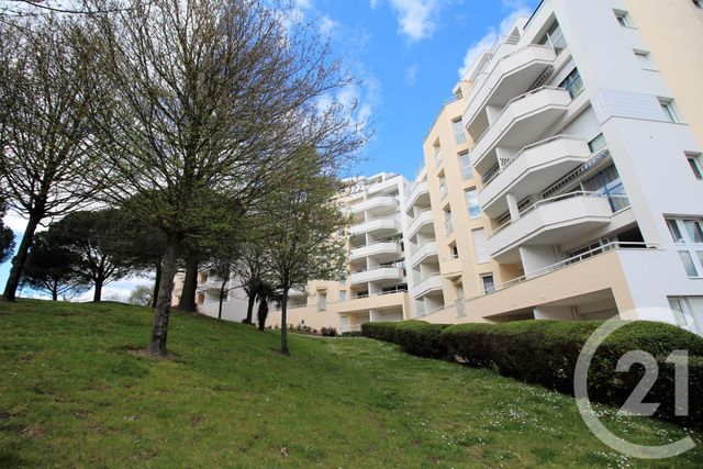 Appartement T2 à louer - 2 pièces - 39.8 m2 - VANNES - 56 - BRETAGNE - Century 21 Beaulieu